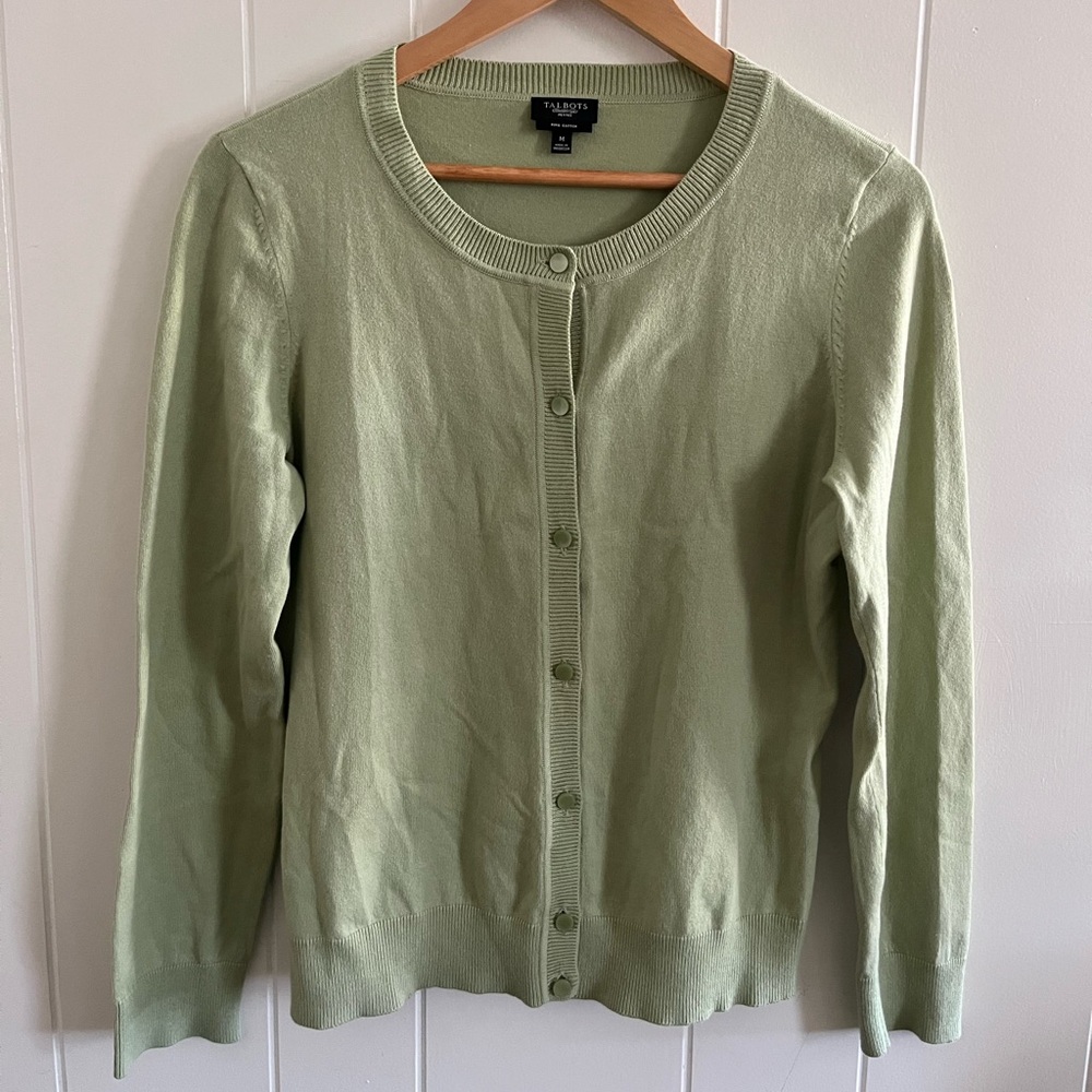 Woman’s Button up Lightweight Sweater